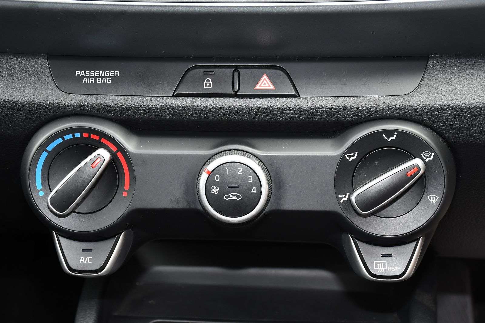 2023 KIA STONIC 2023 KIA STONIC