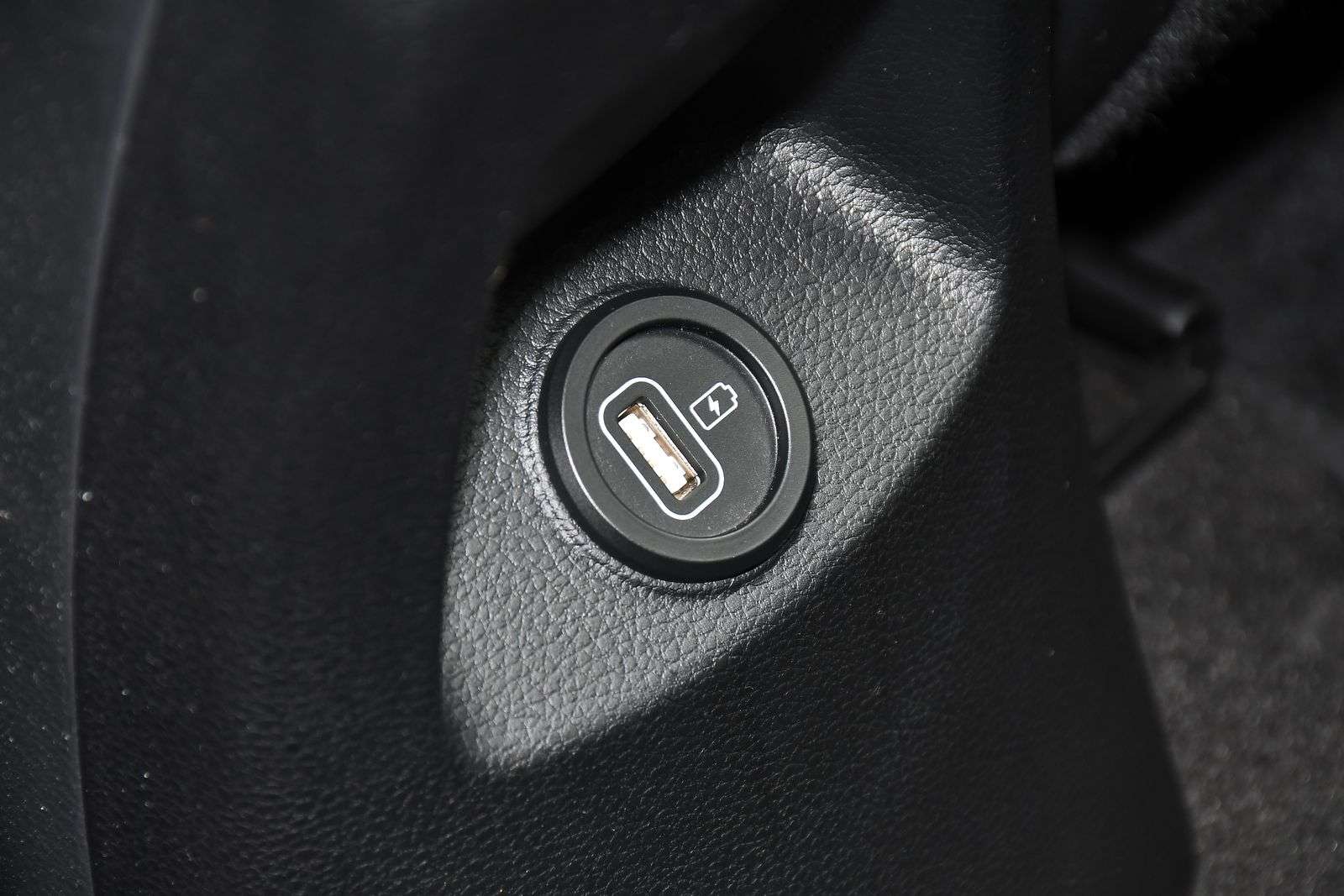 2023 KIA STONIC 2023 KIA STONIC