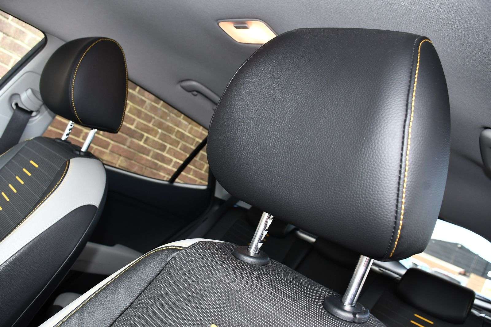 2023 KIA STONIC 2023 KIA STONIC