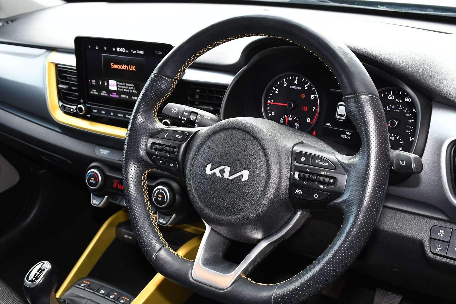 2023 KIA STONIC 2023 KIA STONIC