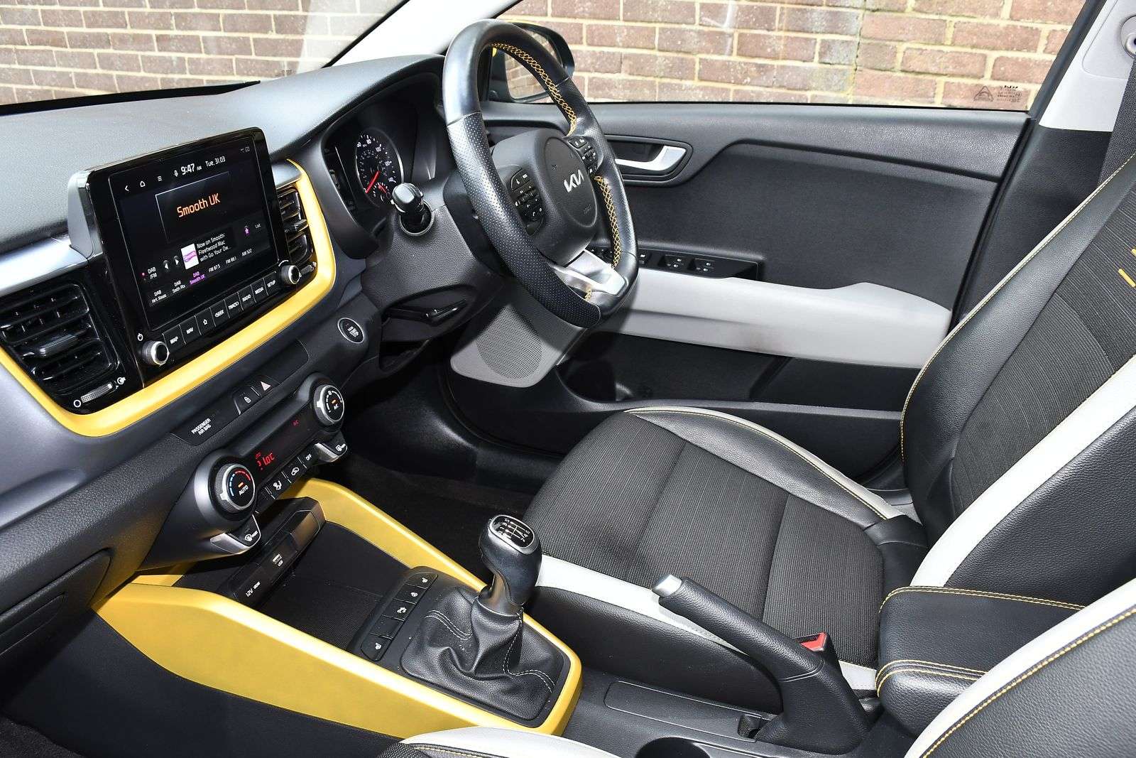 A 2023 KIA STONIC 1.0 T-GDi Quantum SUV 5dr Petrol Manual Euro 6 (s/s) (99 bhp) A 2023 KIA STONIC 1.0 T-GDi Quantum SUV 5dr Petrol Manual Euro 6 (s/s) (99 bhp)