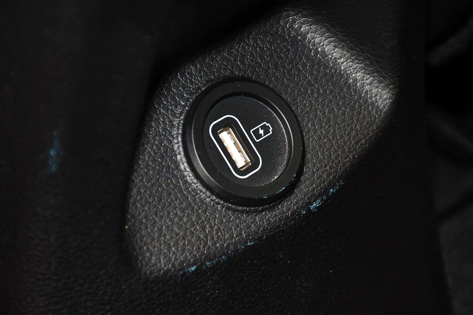 2023 KIA STONIC 2023 KIA STONIC