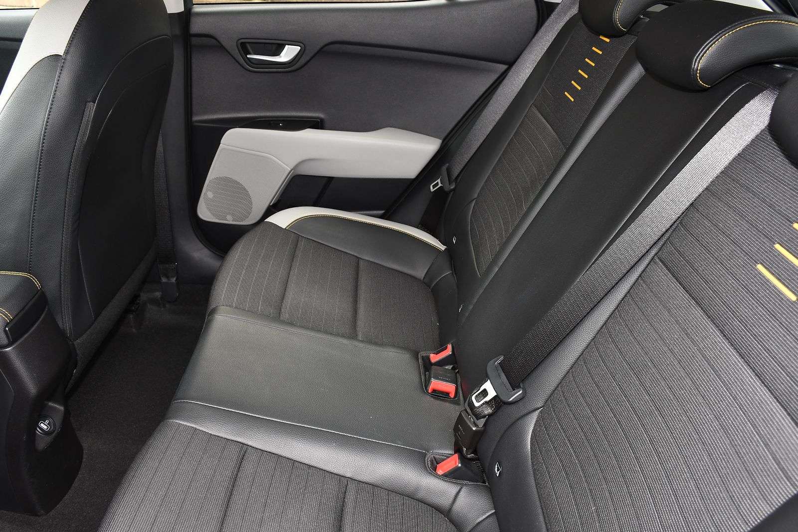 2023 KIA STONIC 2023 KIA STONIC