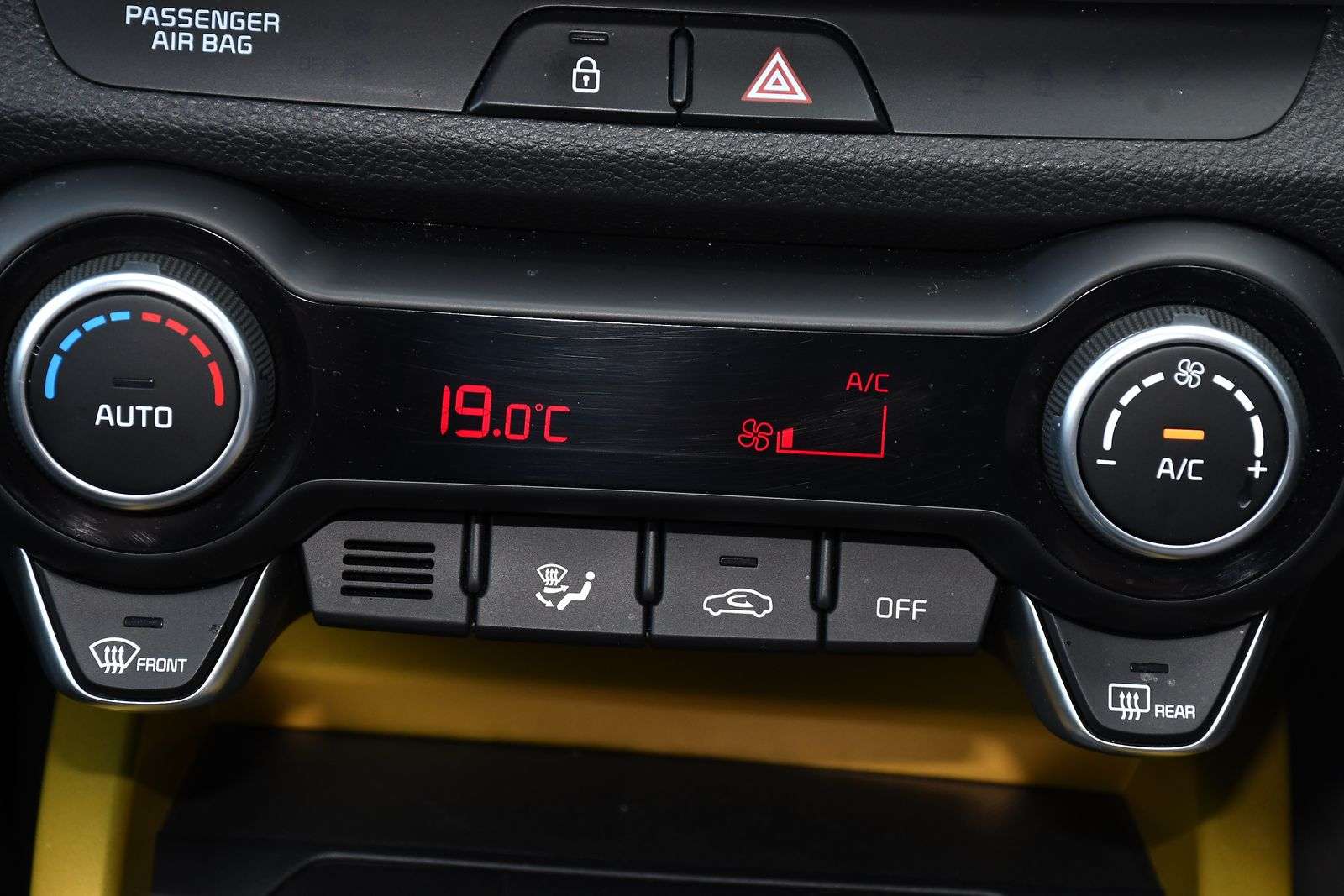 2023 KIA STONIC 2023 KIA STONIC