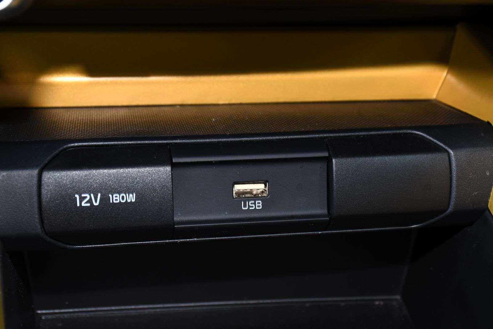 2023 KIA STONIC 2023 KIA STONIC