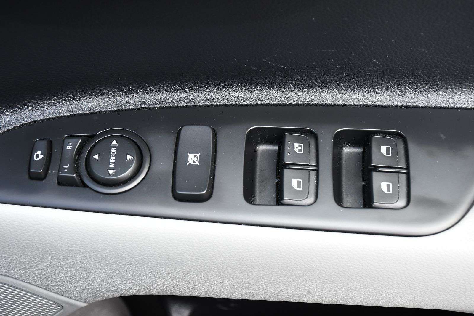 2023 KIA STONIC 2023 KIA STONIC