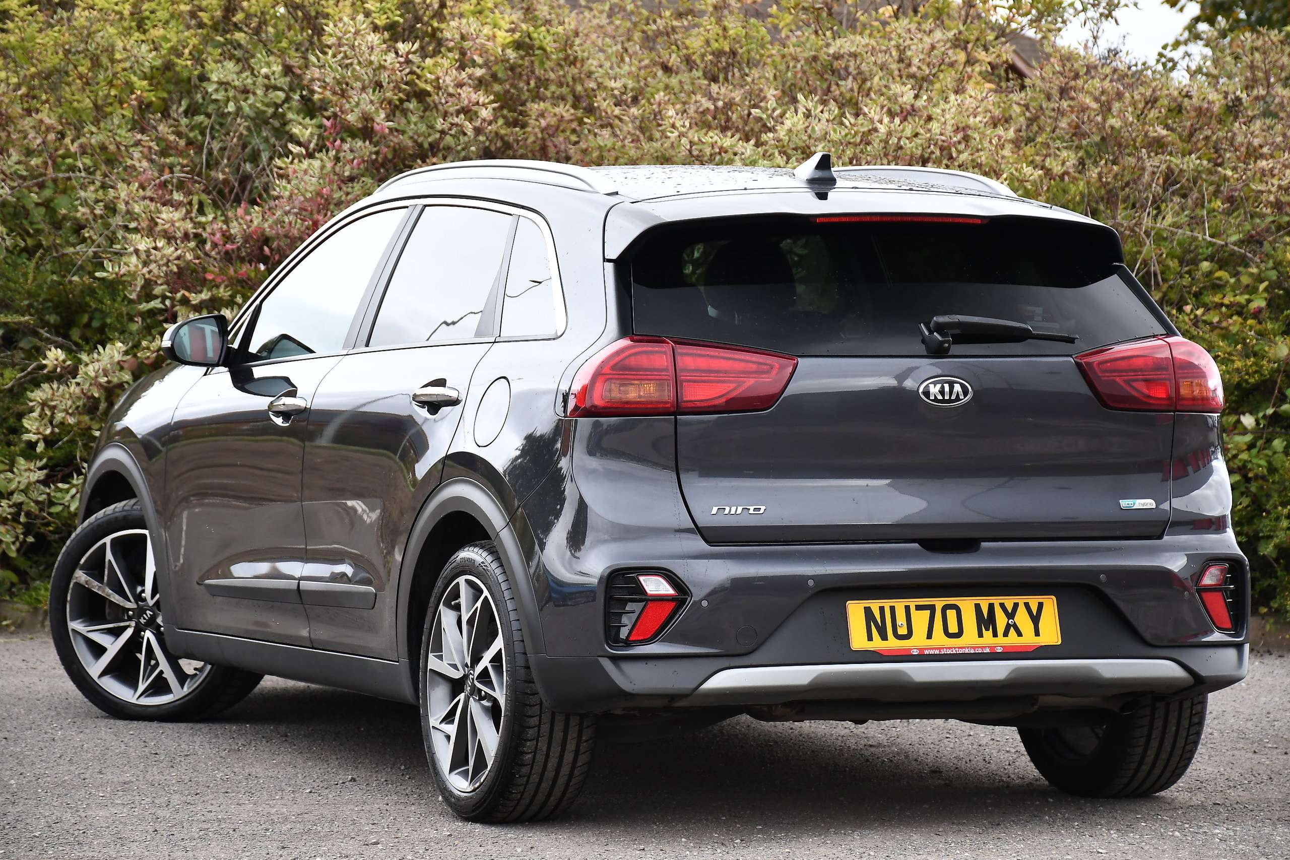 A 2020 KIA NIRO 4 A 2020 KIA NIRO 4