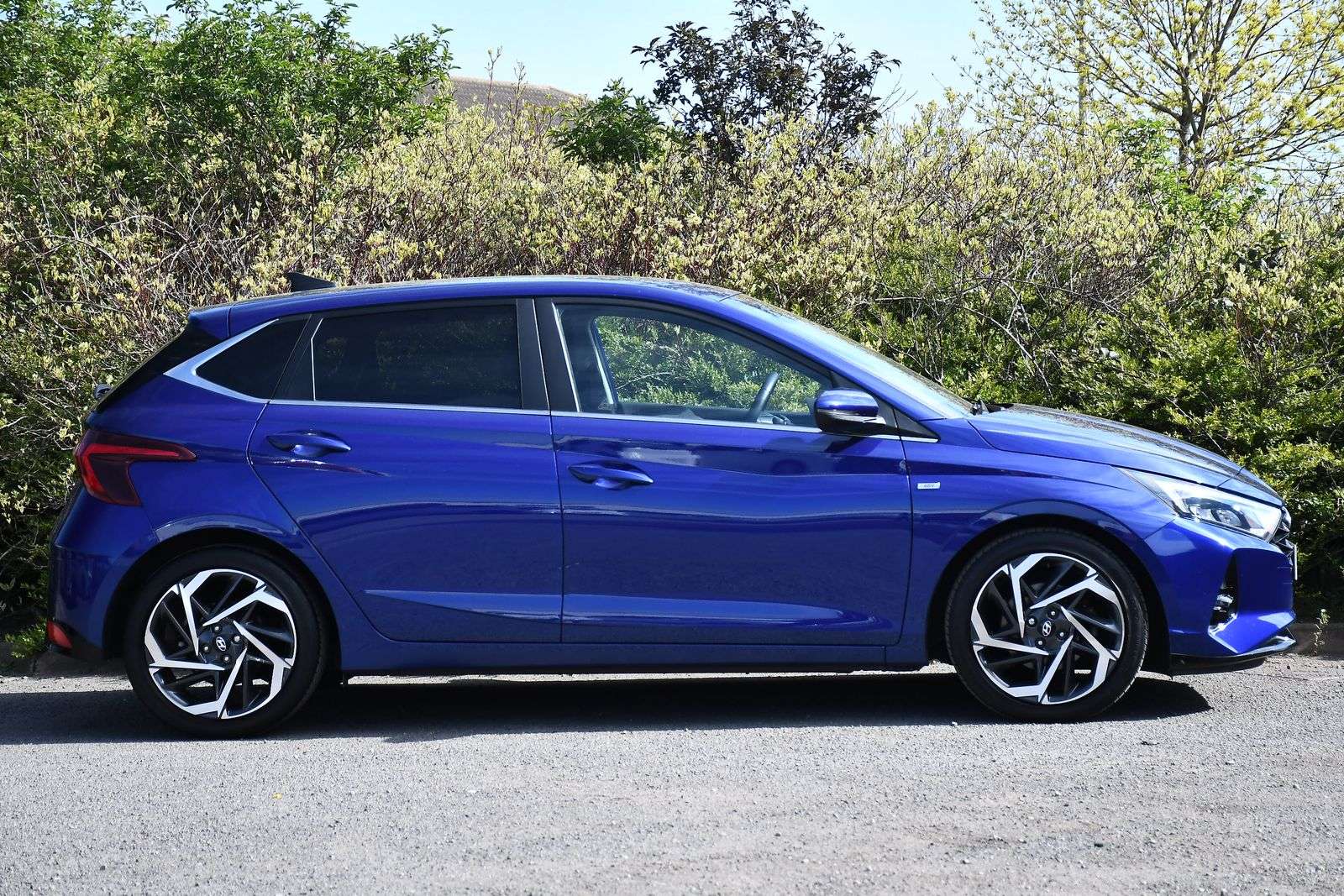A 2023 HYUNDAI I20 1.0 T-GDi MHEV Premium Hatchback 5dr Petrol Hybrid DCT Euro 6 (s/s) (100 ps) A 2023 HYUNDAI I20 1.0 T-GDi MHEV Premium Hatchback 5dr Petrol Hybrid DCT Euro 6 (s/s) (100 ps)