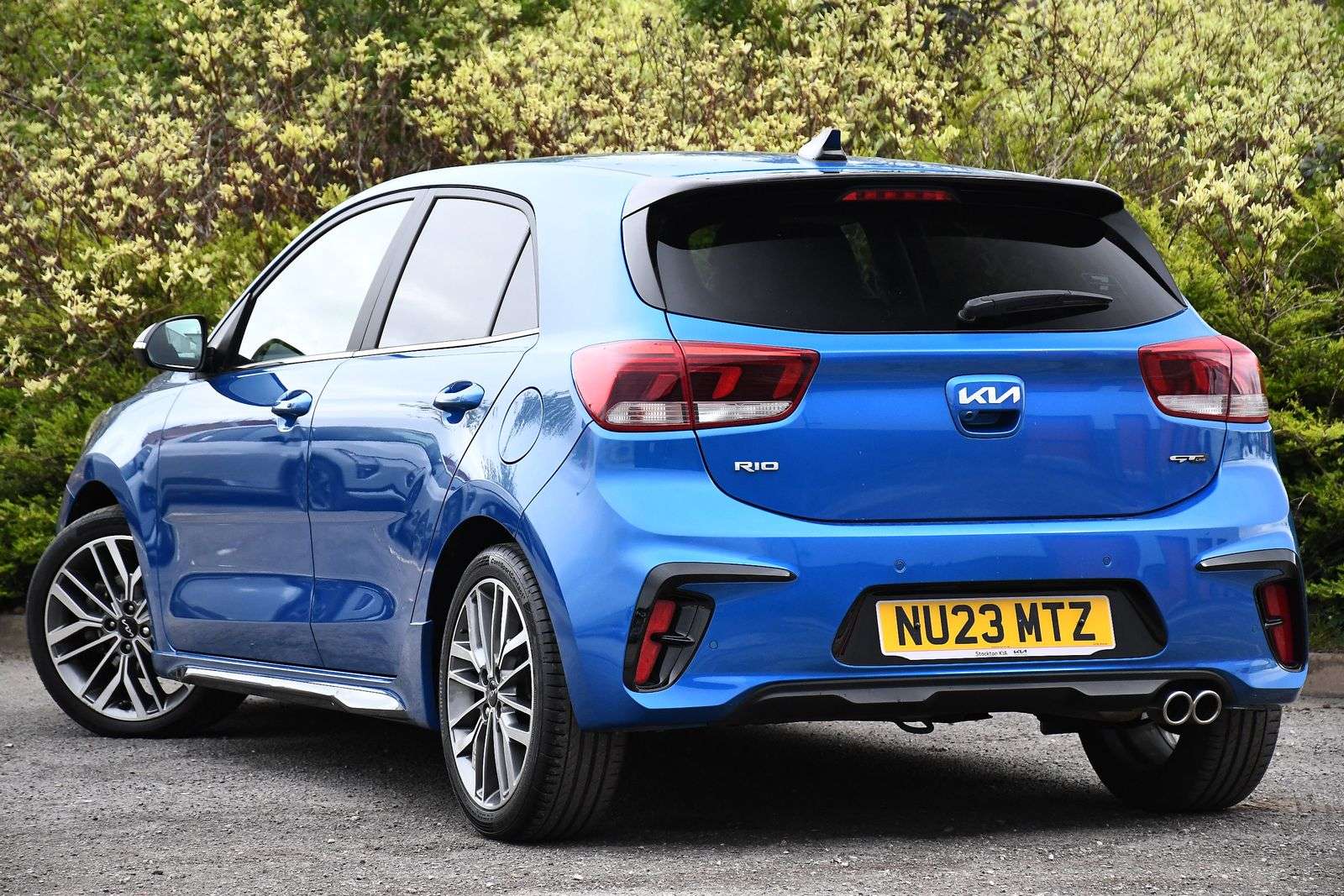 A 2023 KIA RIO 1.0 T-GDi MHEV GT-Line S Hatchback 5dr Petrol Hybrid DCT Euro 6 (s/s) (118 bhp) A 2023 KIA RIO 1.0 T-GDi MHEV GT-Line S Hatchback 5dr Petrol Hybrid DCT Euro 6 (s/s) (118 bhp)