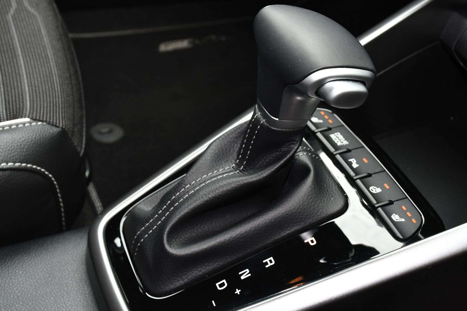 2024 KIA STONIC 2024 KIA STONIC