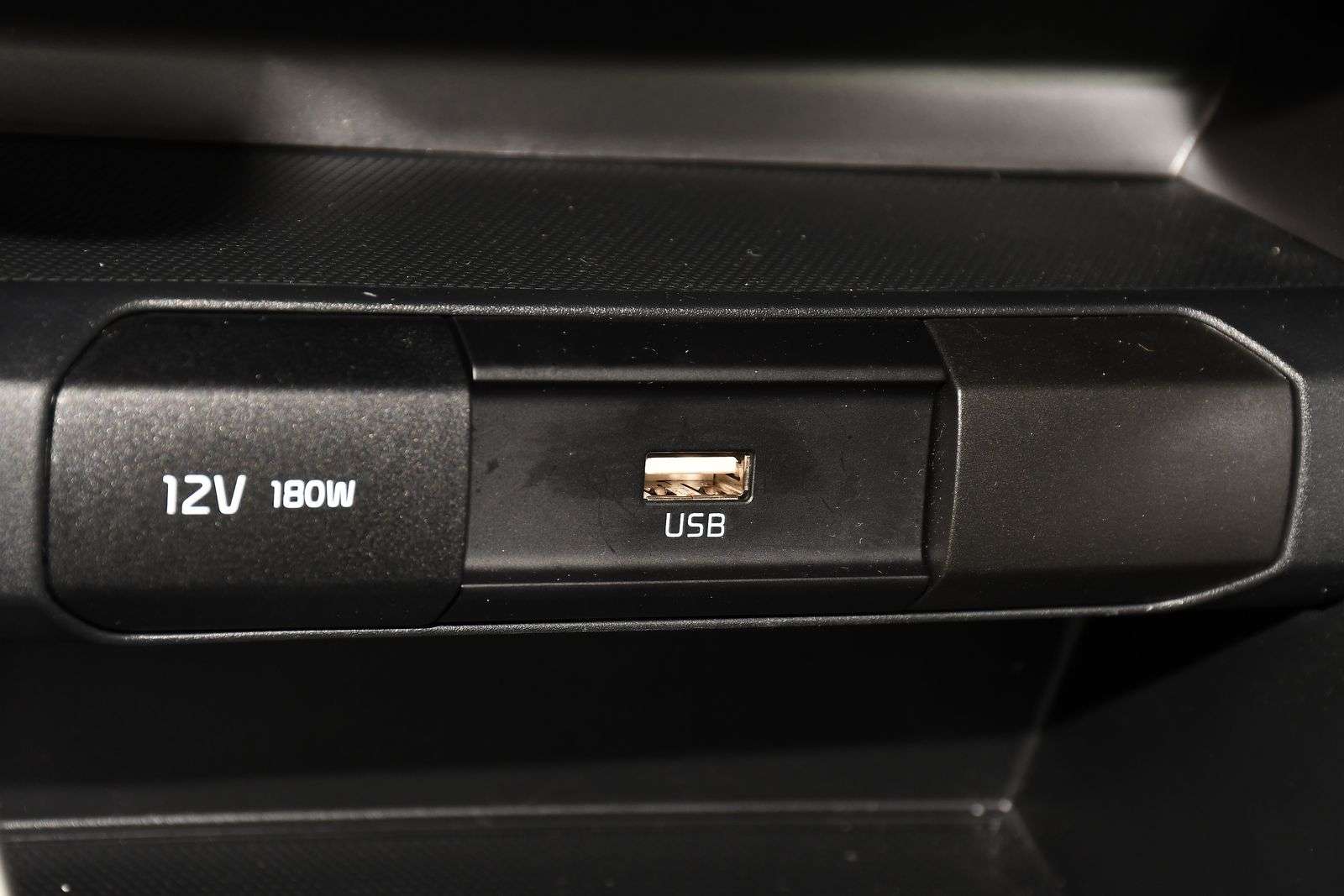 2024 KIA STONIC 2024 KIA STONIC