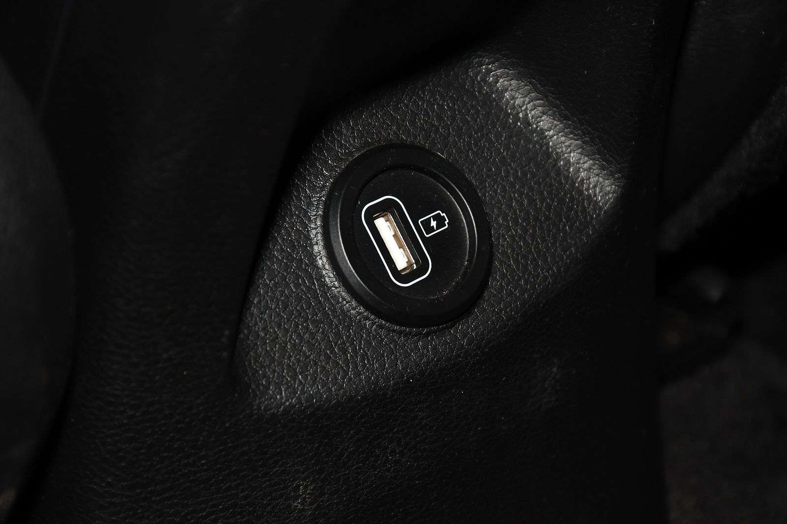 2023 KIA STONIC 2023 KIA STONIC