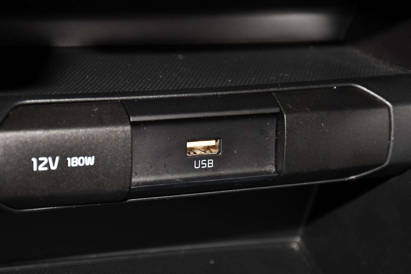 2023 KIA STONIC 2023 KIA STONIC