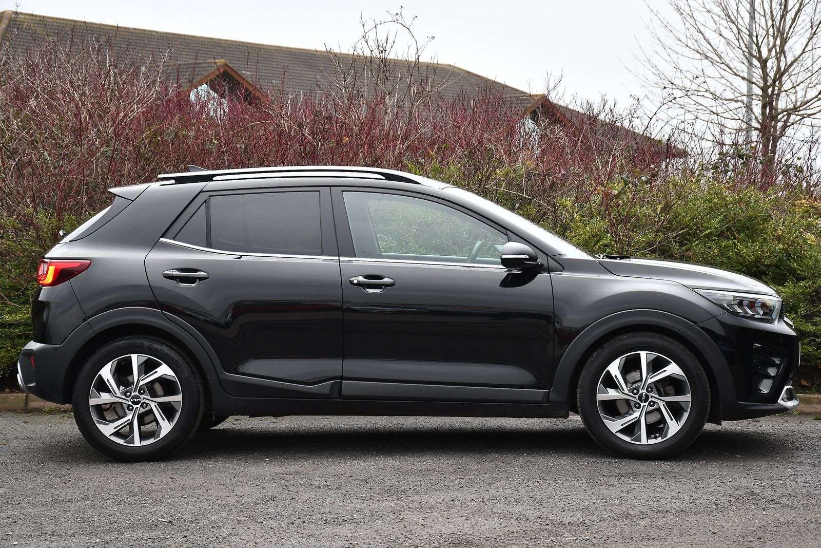 A 2023 KIA STONIC 1.0 T-GDi MHEV GT-Line SUV 5dr Petrol Hybrid DCT Euro 6 (s/s) (118 bhp) A 2023 KIA STONIC 1.0 T-GDi MHEV GT-Line SUV 5dr Petrol Hybrid DCT Euro 6 (s/s) (118 bhp)