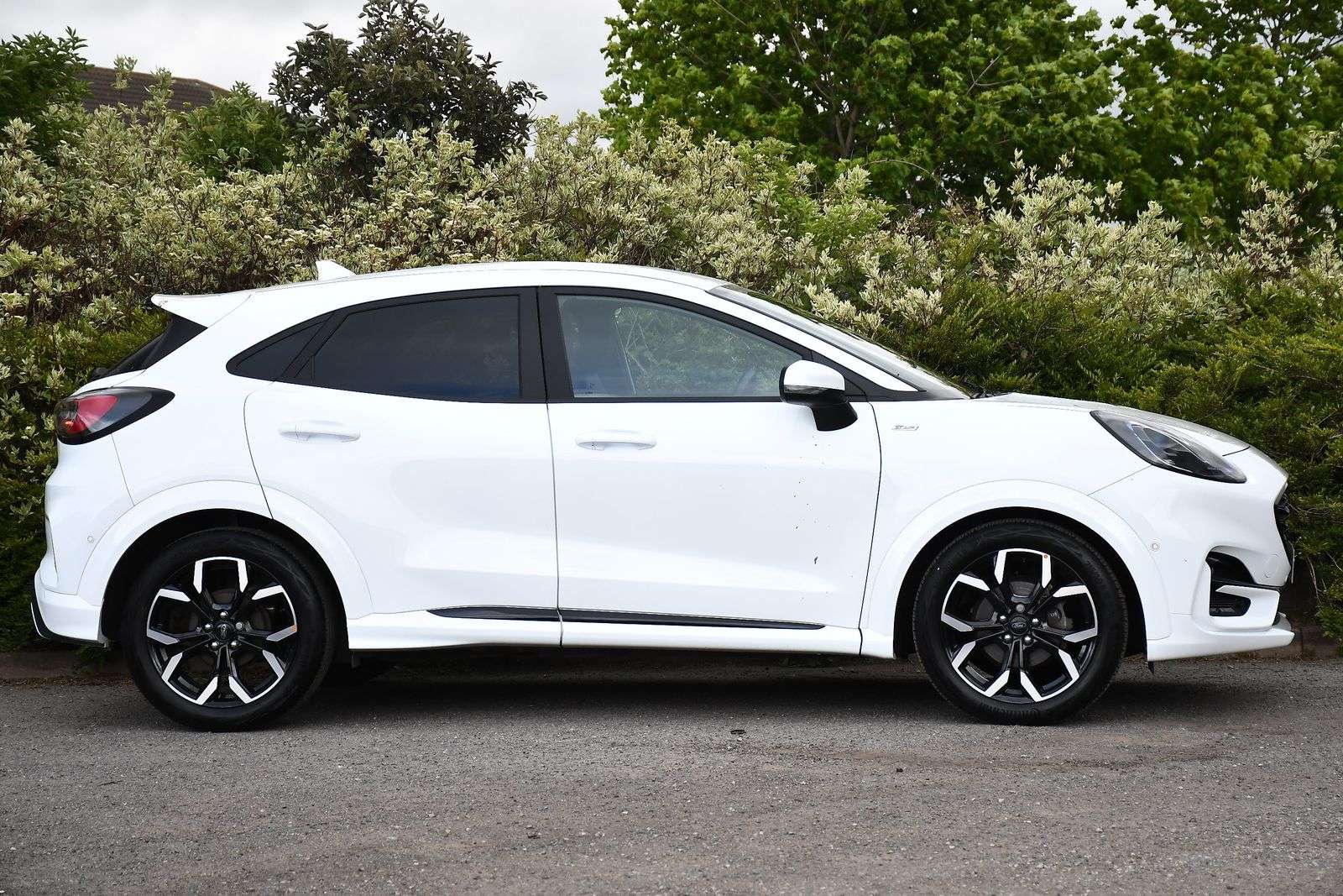 A 2023 FORD PUMA 1.0T EcoBoost MHEV ST-Line X SUV 5dr Petrol Hybrid DCT Euro 6 (s/s) (125 ps) A 2023 FORD PUMA 1.0T EcoBoost MHEV ST-Line X SUV 5dr Petrol Hybrid DCT Euro 6 (s/s) (125 ps)