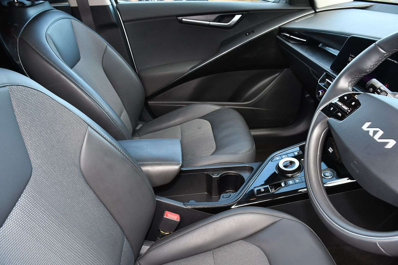 2025 KIA NIRO 2025 KIA NIRO