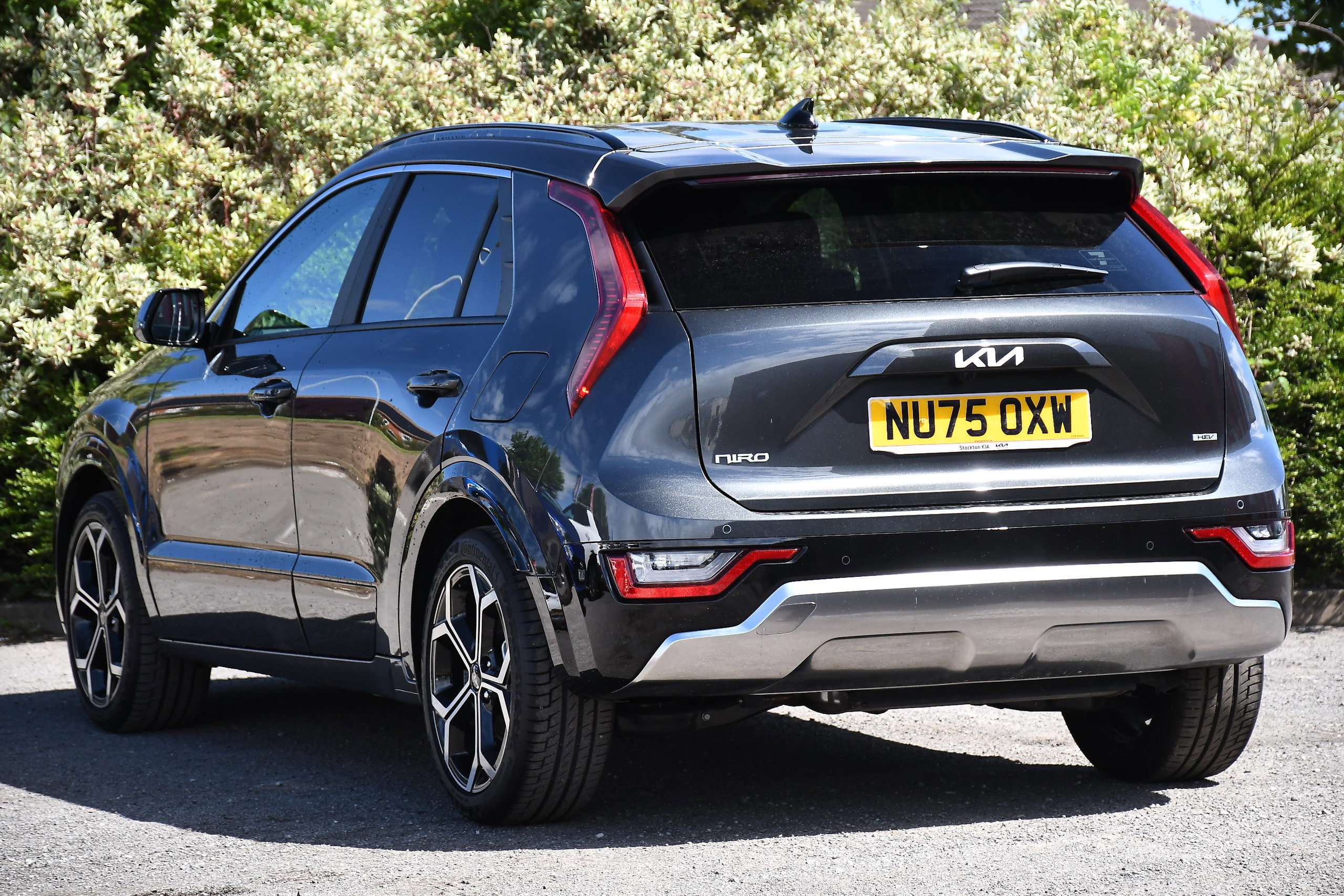 A 2025 KIA NIRO 1.6h GDi Evolve SUV 5dr Petrol Hybrid DCT Euro 6 (s/s) (136 bhp) A 2025 KIA NIRO 1.6h GDi Evolve SUV 5dr Petrol Hybrid DCT Euro 6 (s/s) (136 bhp)