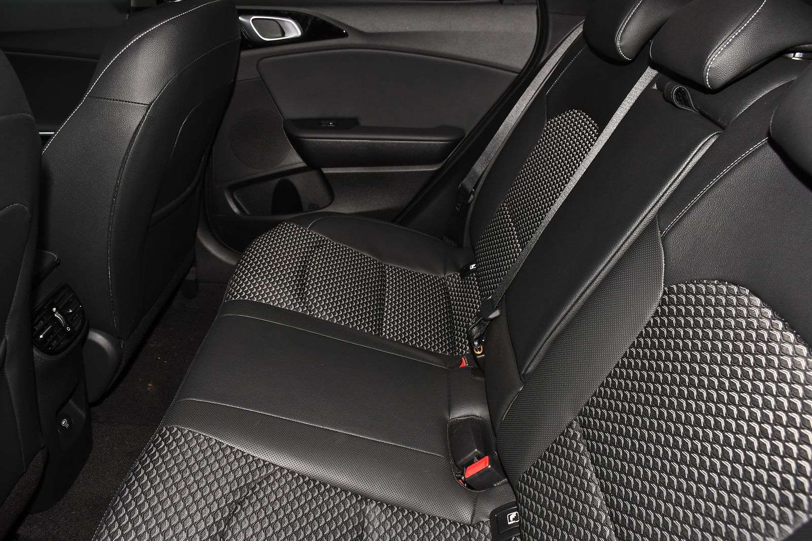 2025 KIA XCEED 2025 KIA XCEED