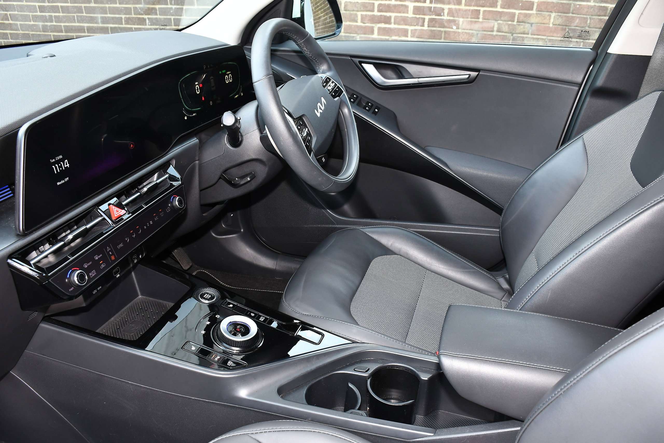 A 2022 KIA NIRO 1.6h GDi 3 SUV 5dr Petrol Hybrid DCT Euro 6 (s/s) (139 bhp) A 2022 KIA NIRO 1.6h GDi 3 SUV 5dr Petrol Hybrid DCT Euro 6 (s/s) (139 bhp)