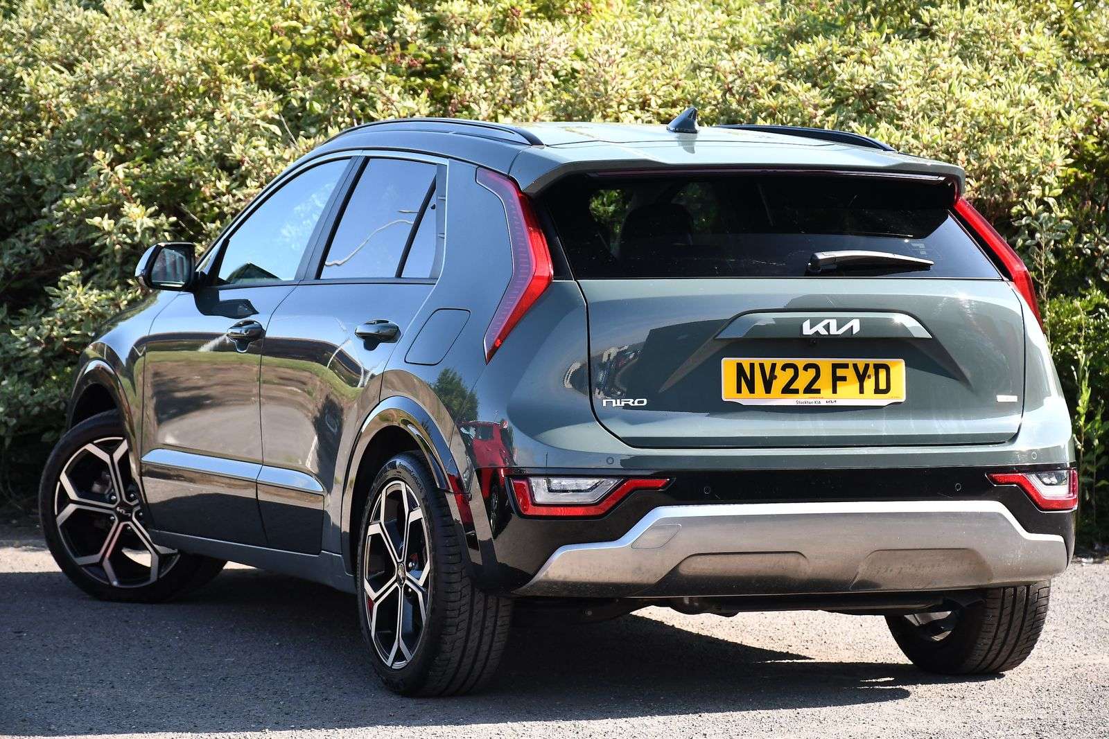 A 2022 KIA NIRO 1.6h GDi 3 SUV 5dr Petrol Hybrid DCT Euro 6 (s/s) (139 bhp) A 2022 KIA NIRO 1.6h GDi 3 SUV 5dr Petrol Hybrid DCT Euro 6 (s/s) (139 bhp)