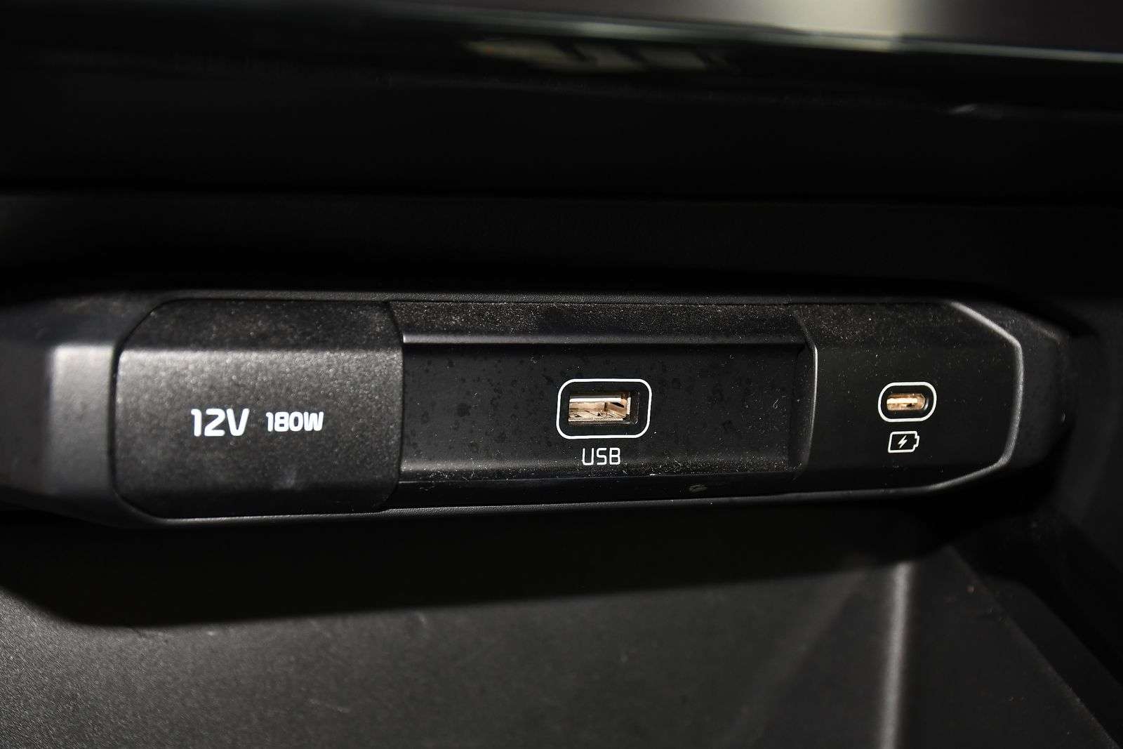 2023 KIA NIRO 2023 KIA NIRO