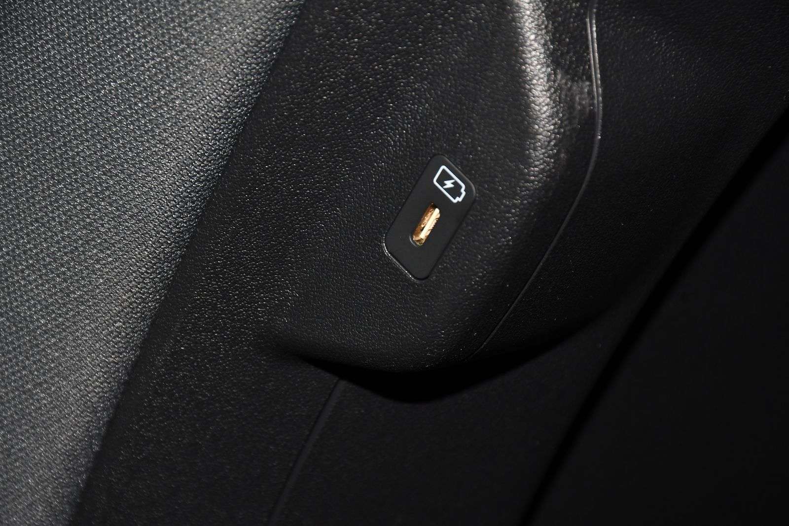 2023 KIA NIRO 2023 KIA NIRO