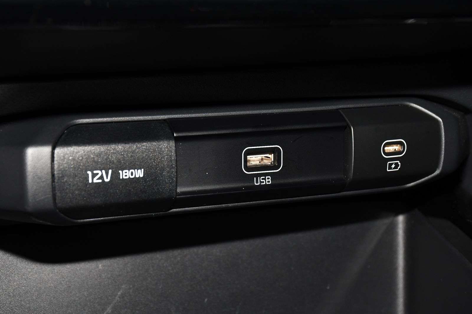 2023 KIA NIRO 2023 KIA NIRO