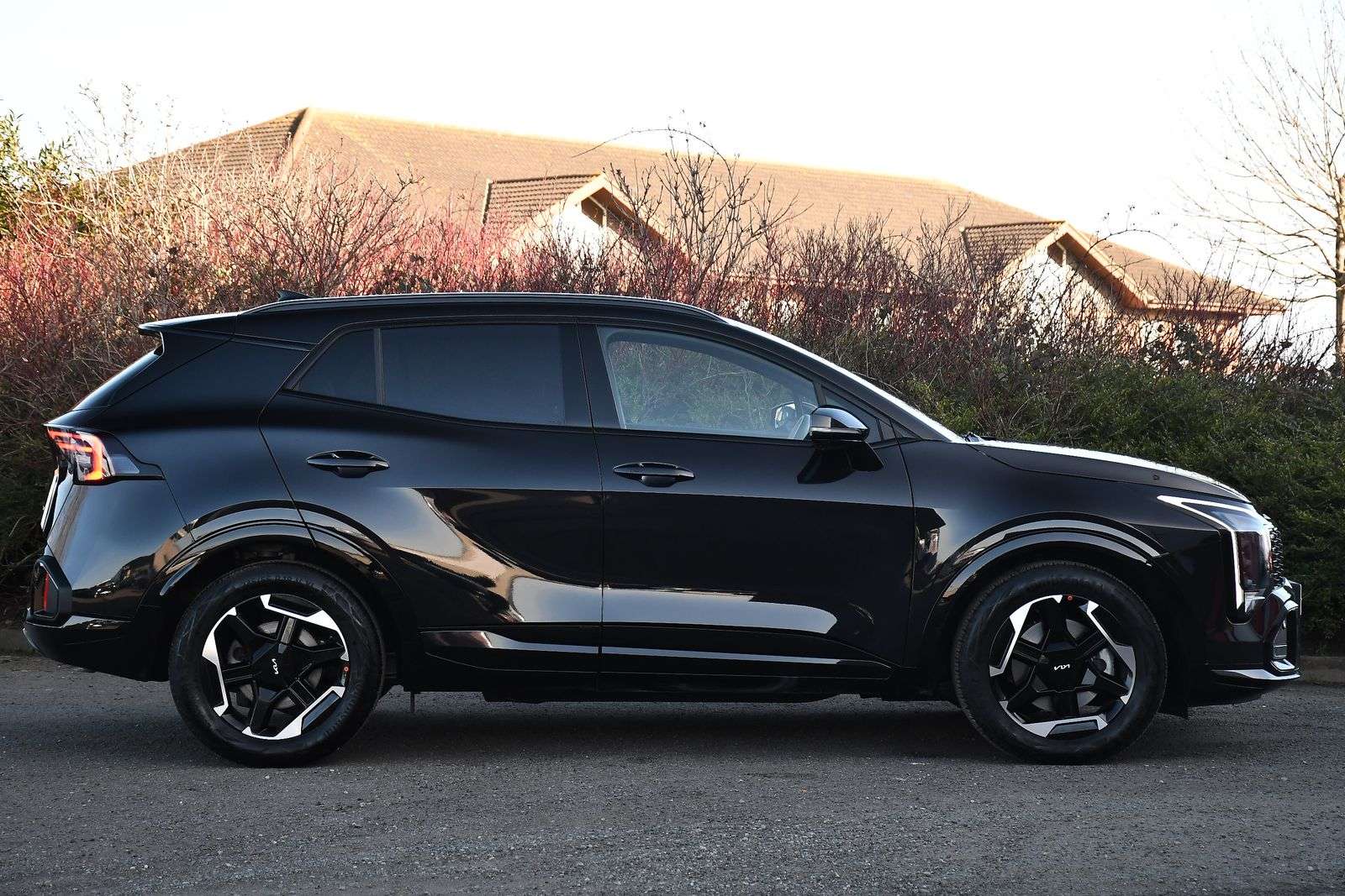 A 2025 KIA SPORTAGE 1.6 T-GDi GT-Line SUV 5dr Petrol DCT Euro 6 (s/s) (147 bhp) A 2025 KIA SPORTAGE 1.6 T-GDi GT-Line SUV 5dr Petrol DCT Euro 6 (s/s) (147 bhp)