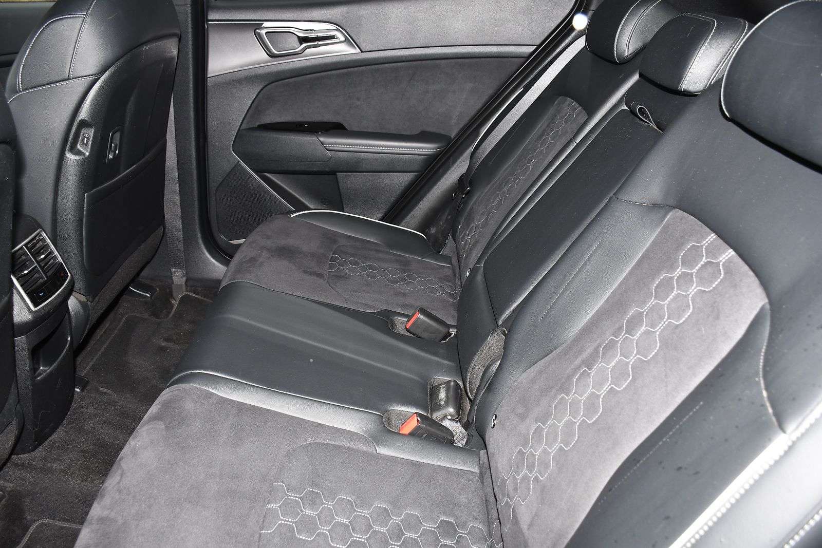 2023 KIA SPORTAGE 2023 KIA SPORTAGE