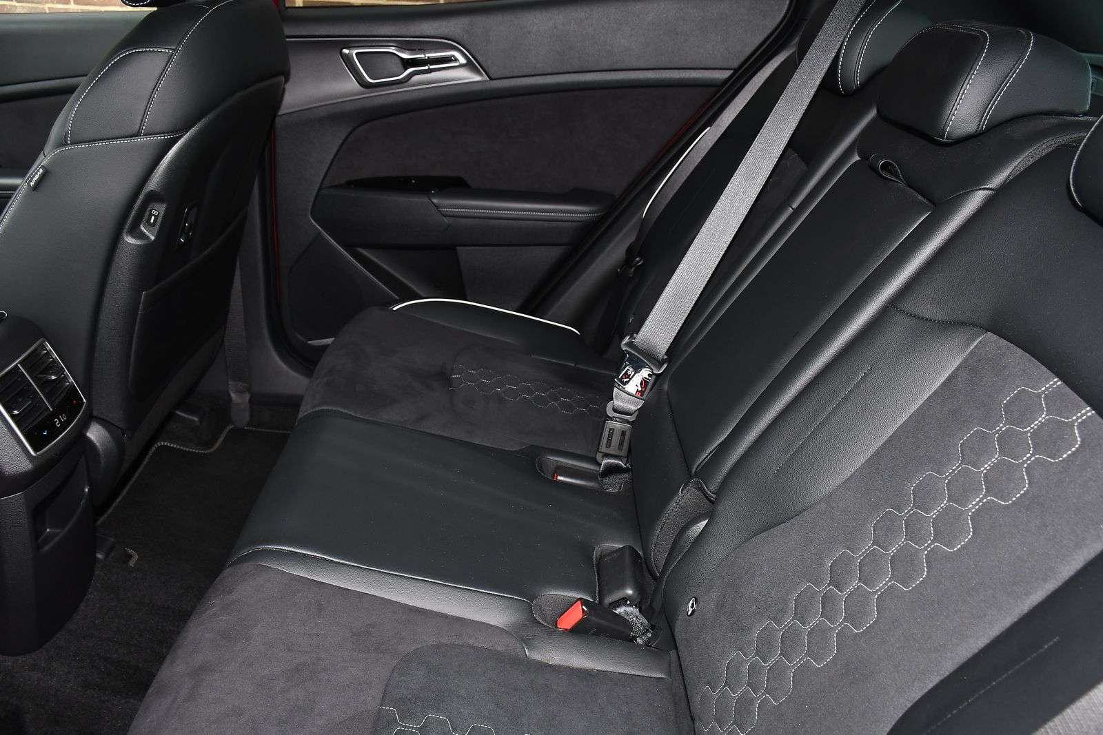 2023 KIA SPORTAGE 2023 KIA SPORTAGE