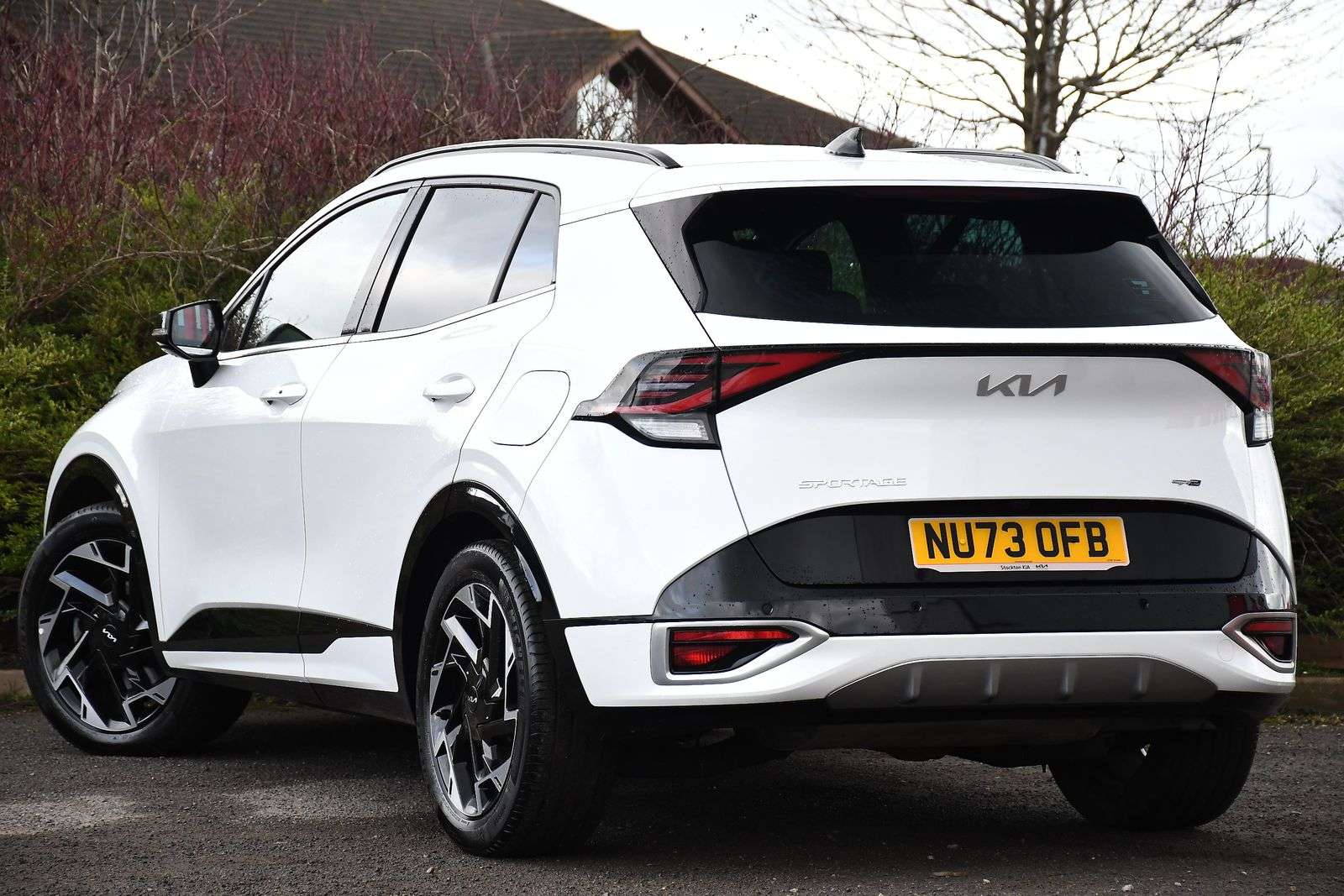 A 2023 KIA SPORTAGE 1.6 T-GDi MHEV GT-Line SUV 5dr Petrol Hybrid DCT Euro 6 (s/s) (148 bhp) A 2023 KIA SPORTAGE 1.6 T-GDi MHEV GT-Line SUV 5dr Petrol Hybrid DCT Euro 6 (s/s) (148 bhp)
