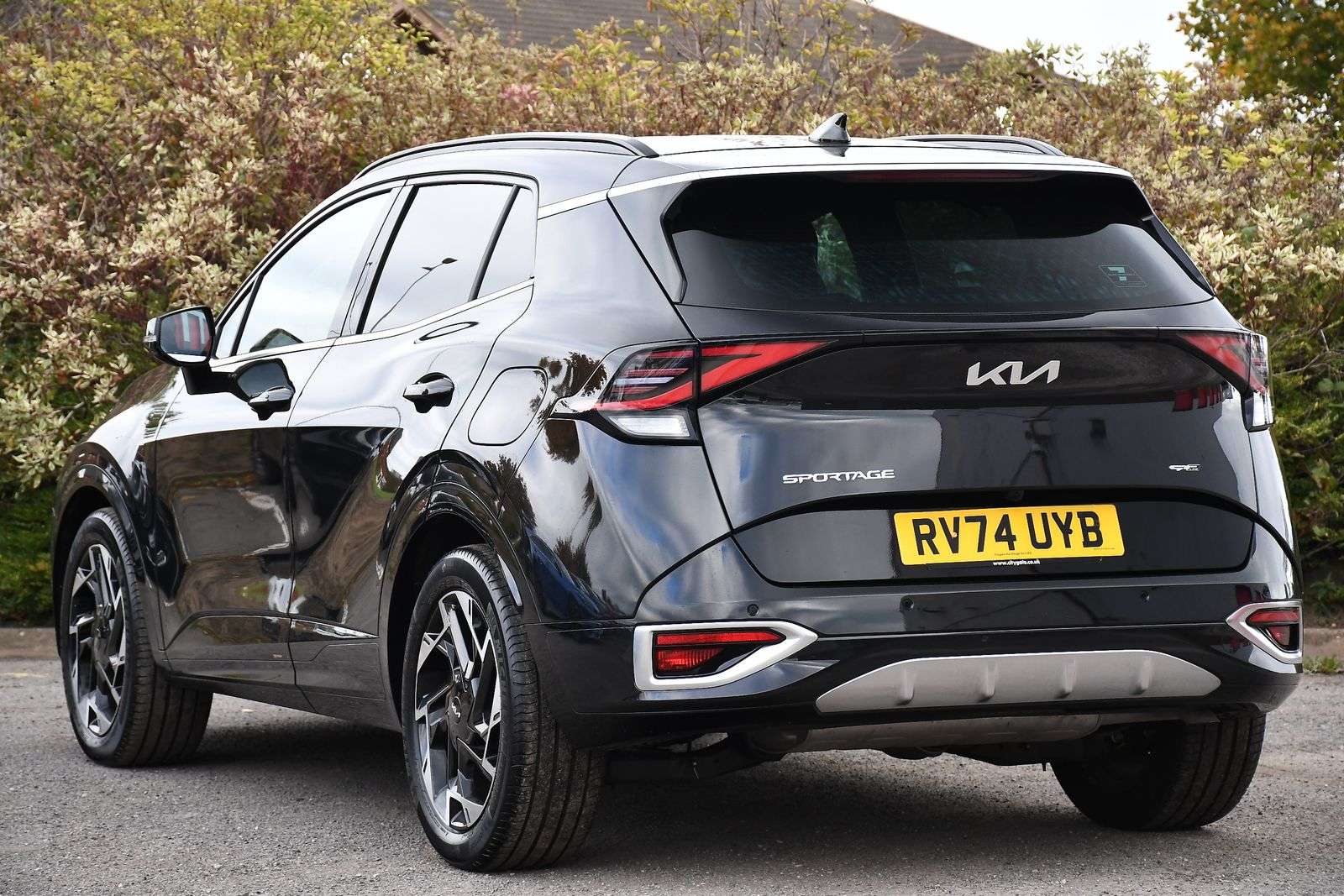 A 2024 KIA SPORTAGE 1.6 T-GDi MHEV GT-Line SUV 5dr Petrol Hybrid DCT Euro 6 (s/s) (157 bhp) A 2024 KIA SPORTAGE 1.6 T-GDi MHEV GT-Line SUV 5dr Petrol Hybrid DCT Euro 6 (s/s) (157 bhp)