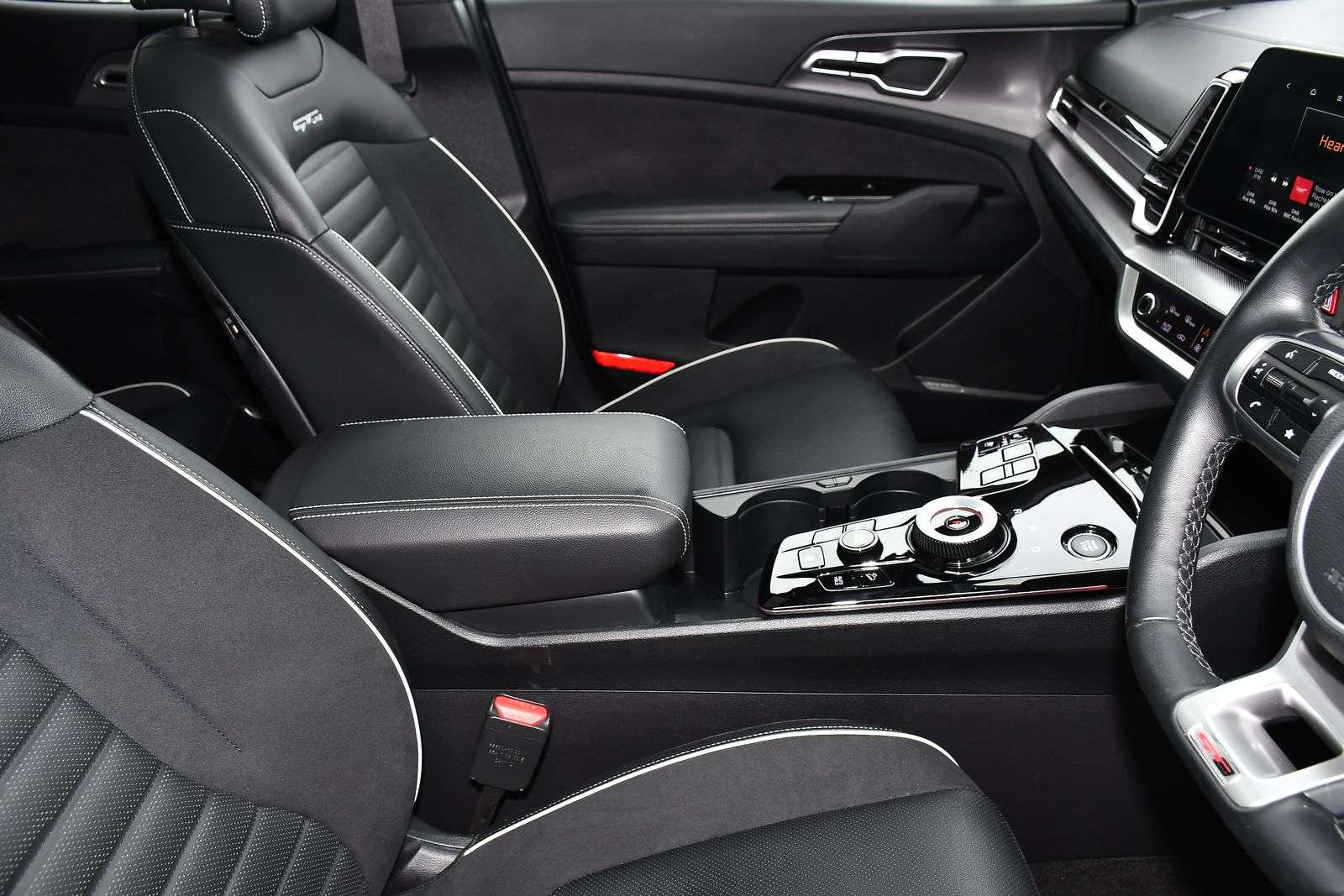 2025 KIA SPORTAGE 2025 KIA SPORTAGE