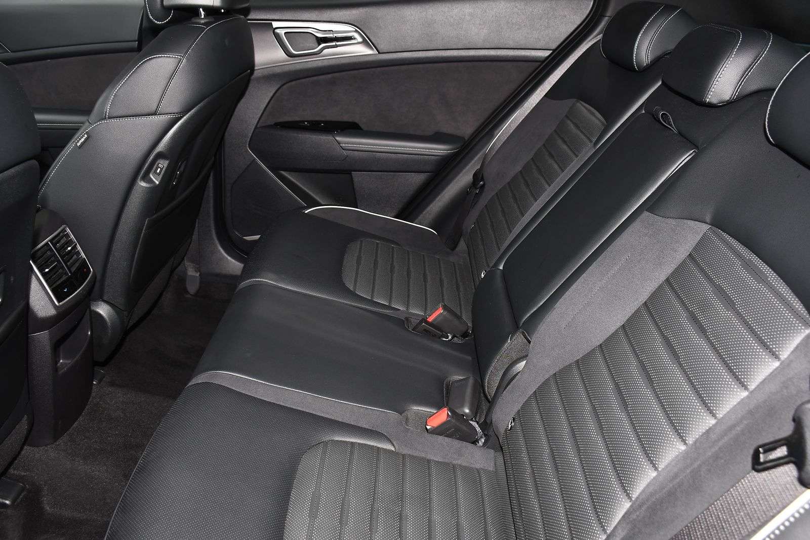 2025 KIA SPORTAGE 2025 KIA SPORTAGE