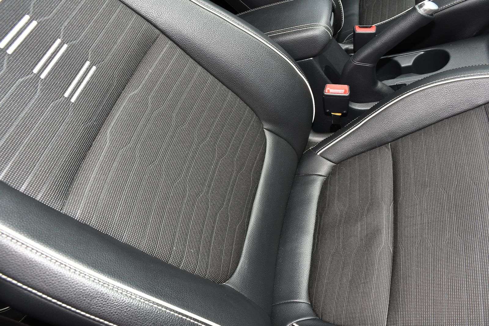 2025 KIA STONIC 2025 KIA STONIC