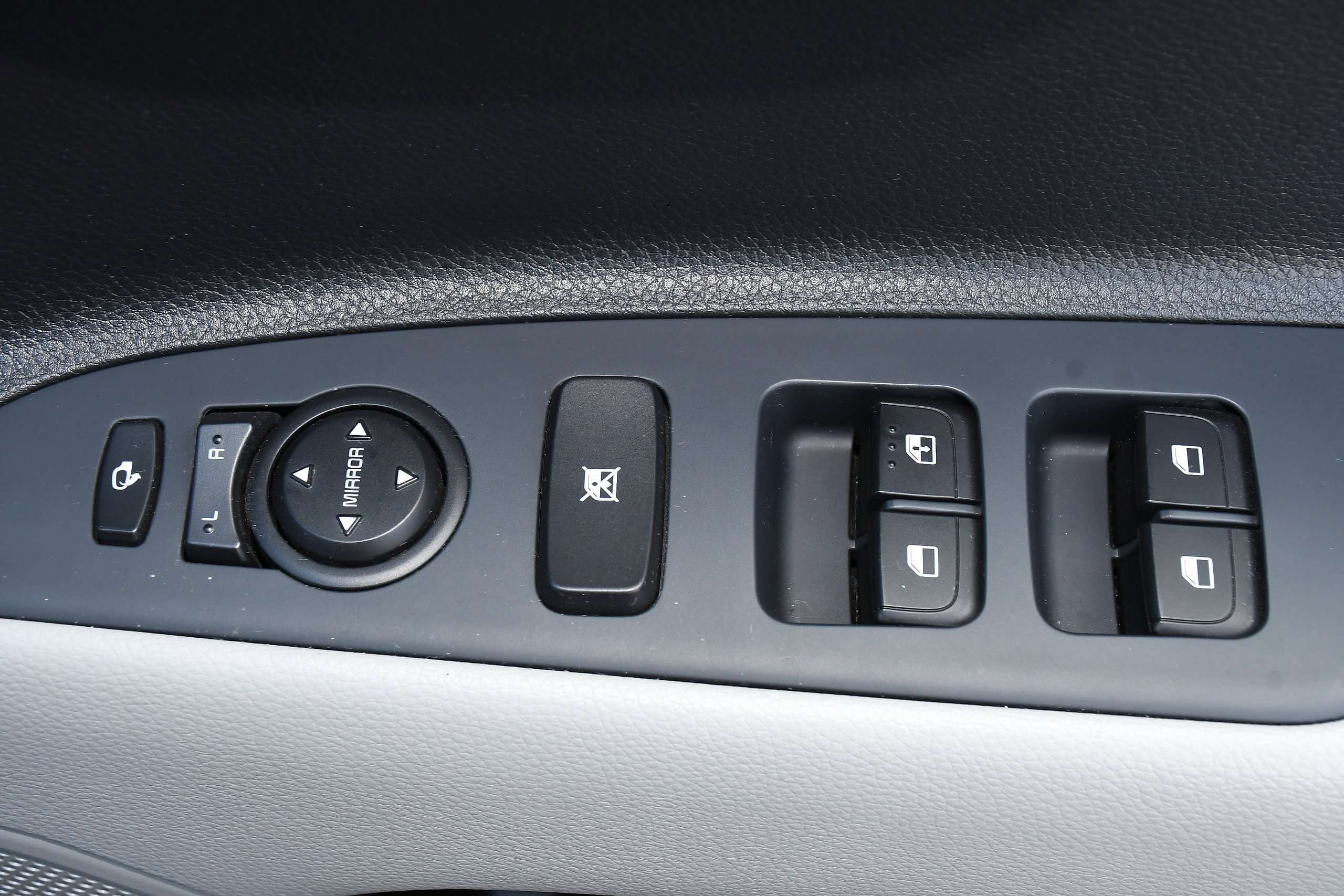 2024 KIA STONIC 2024 KIA STONIC