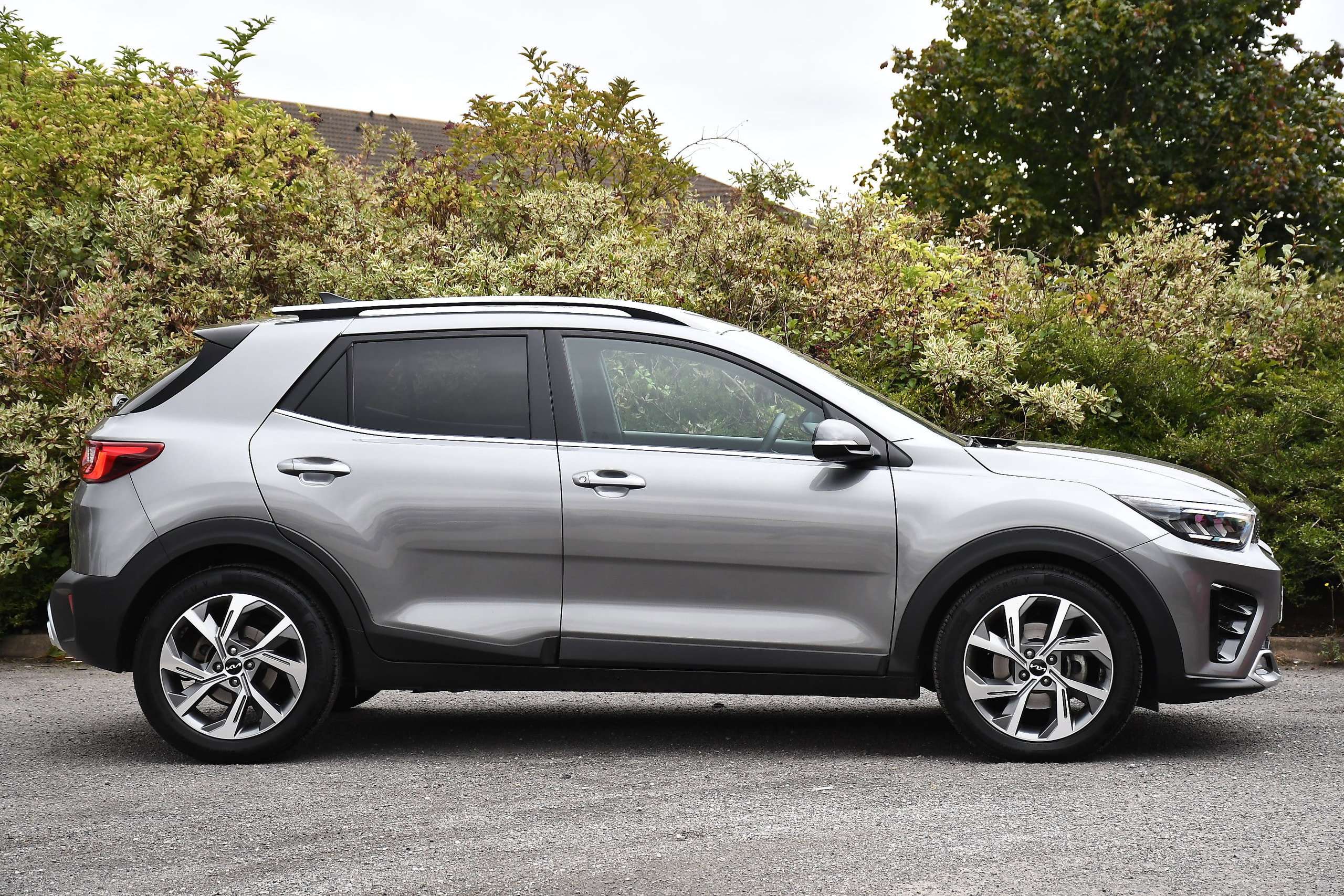 A 2025 KIA STONIC 1.0 T-GDi GT-Line SUV 5dr Petrol DCT Euro 6 (s/s) (98 bhp) A 2025 KIA STONIC 1.0 T-GDi GT-Line SUV 5dr Petrol DCT Euro 6 (s/s) (98 bhp)
