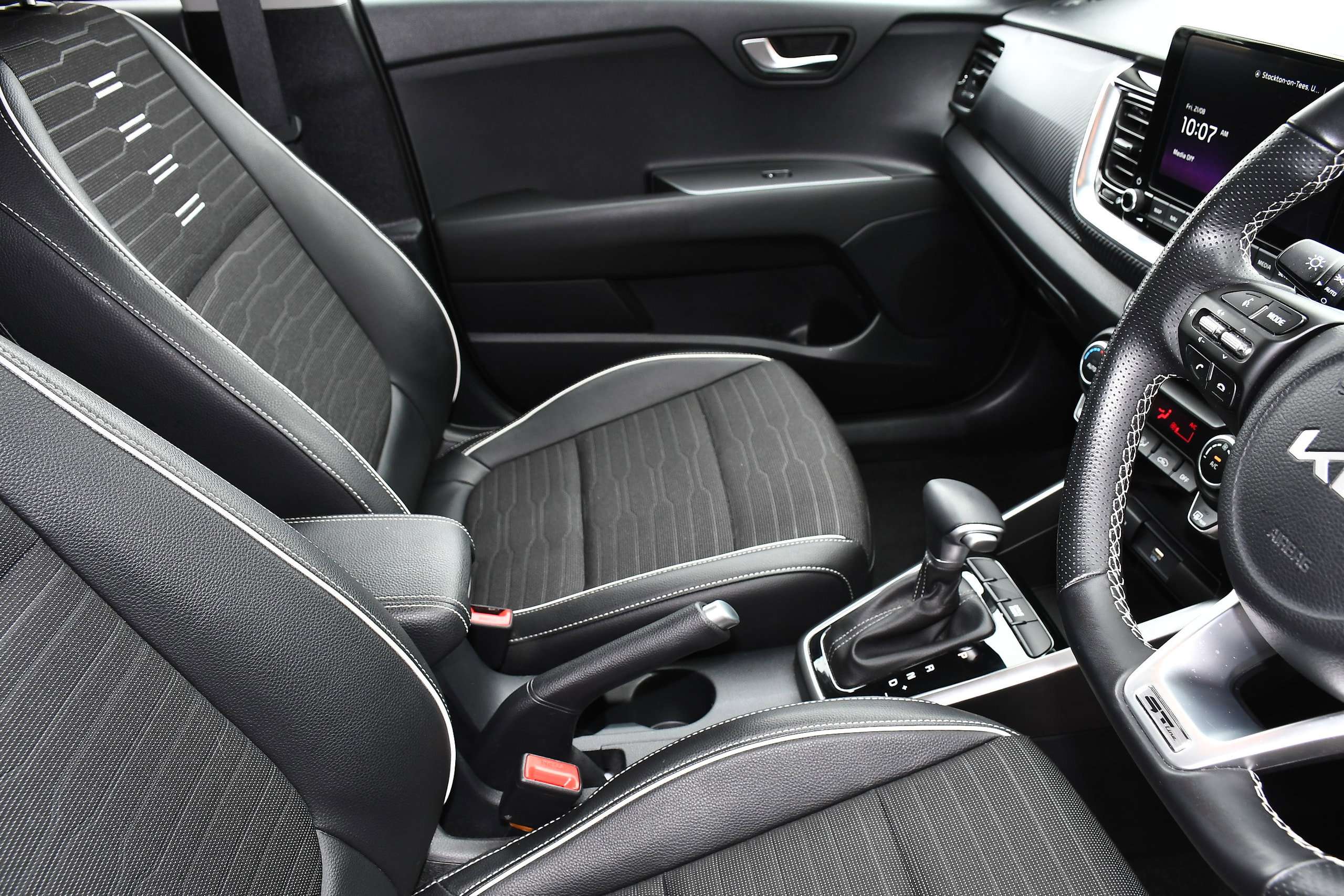 2025 KIA STONIC 2025 KIA STONIC