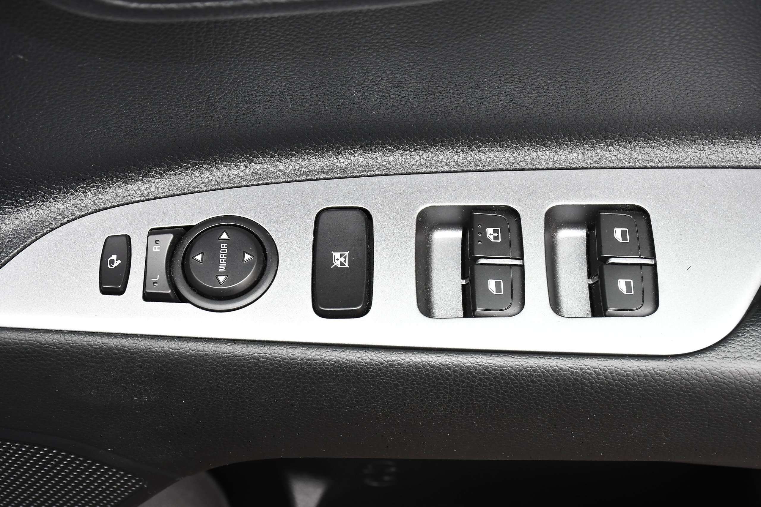 2025 KIA STONIC 2025 KIA STONIC
