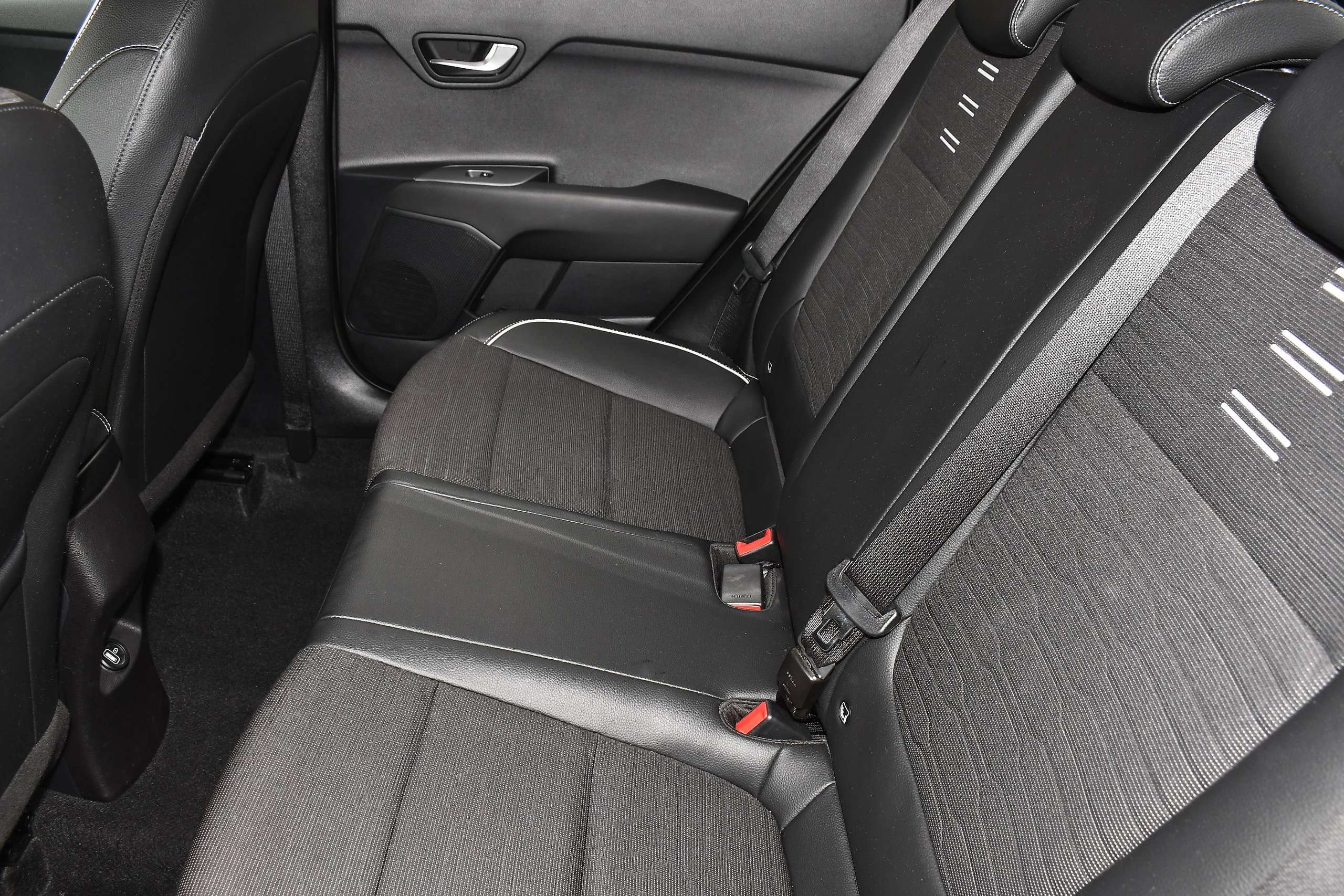 2025 KIA STONIC 2025 KIA STONIC