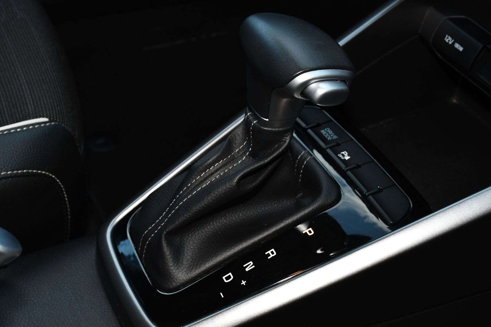 2023 KIA STONIC 2023 KIA STONIC