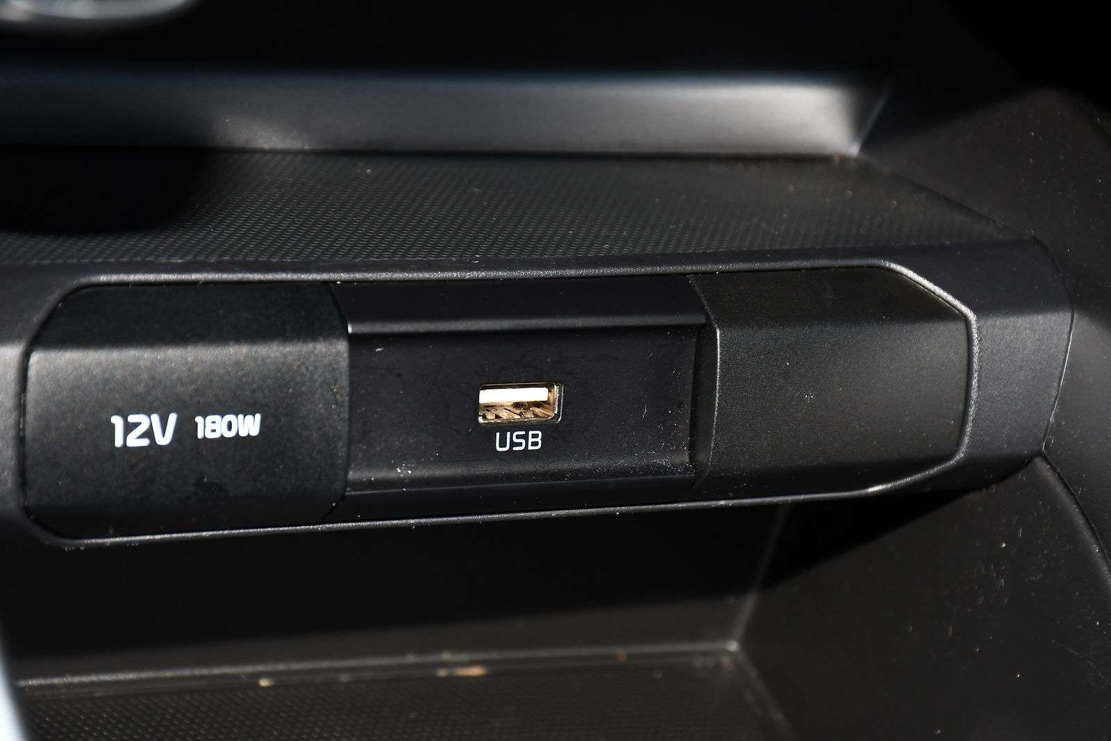 2023 KIA STONIC 2023 KIA STONIC