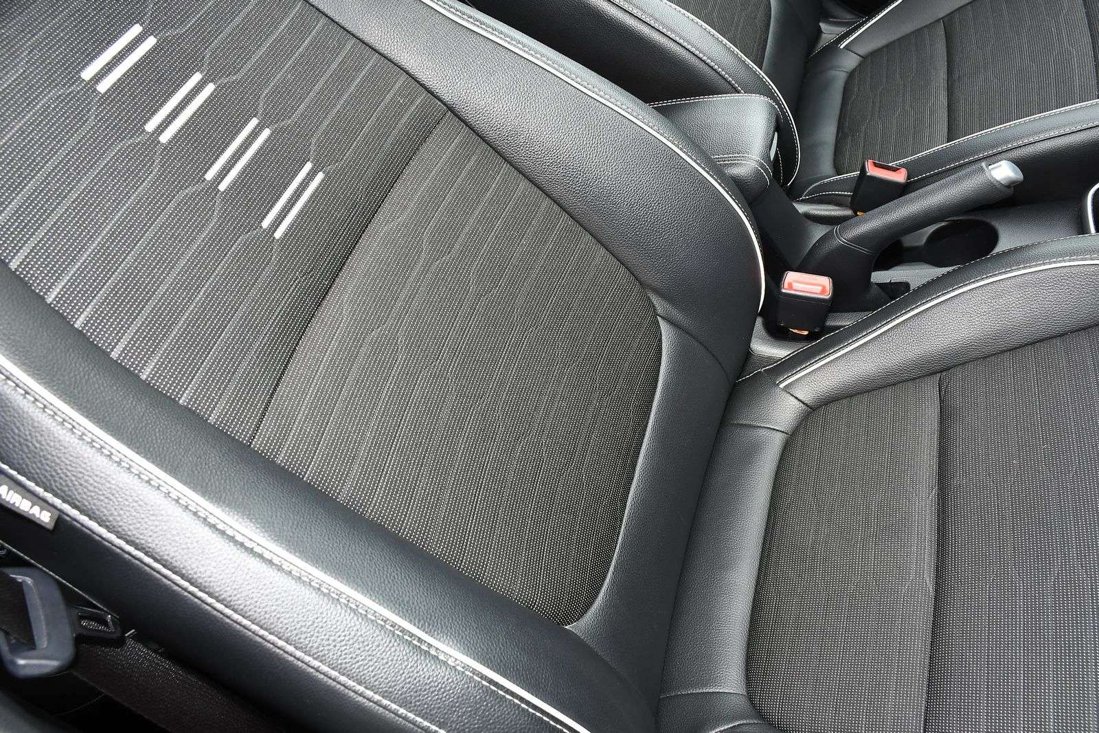 2023 KIA STONIC 2023 KIA STONIC