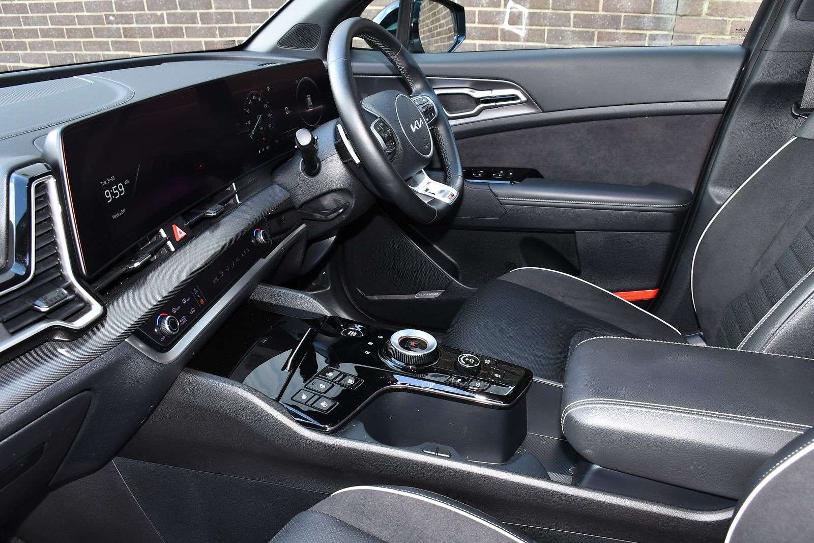 A 2023 KIA SPORTAGE 1.6 T-GDi MHEV GT-Line S SUV 5dr Petrol Hybrid DCT AWD Euro 6 (s/s) (148 bhp) A 2023 KIA SPORTAGE 1.6 T-GDi MHEV GT-Line S SUV 5dr Petrol Hybrid DCT AWD Euro 6 (s/s) (148 bhp)