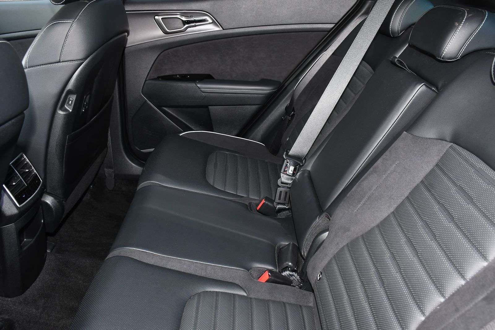 2023 KIA SPORTAGE 2023 KIA SPORTAGE