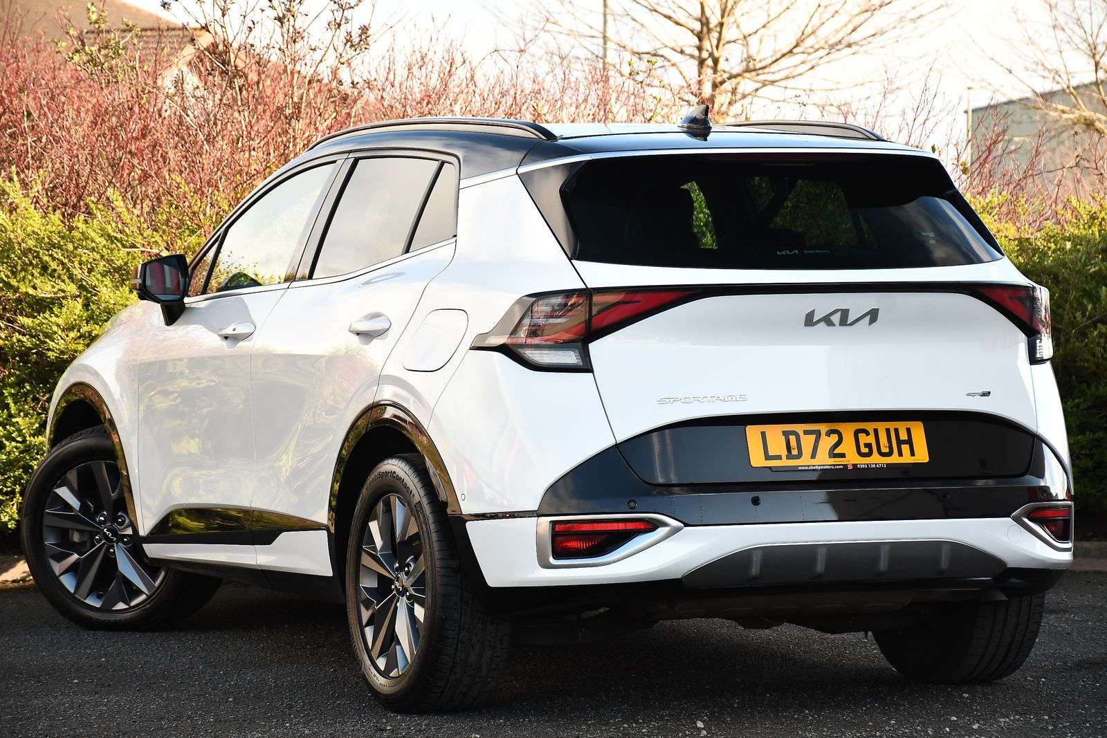 A 2022 KIA SPORTAGE 1.6 h T-GDi GT-Line S SUV 5dr Petrol Hybrid Auto AWD Euro 6 (s/s) (226 bhp) A 2022 KIA SPORTAGE 1.6 h T-GDi GT-Line S SUV 5dr Petrol Hybrid Auto AWD Euro 6 (s/s) (226 bhp)