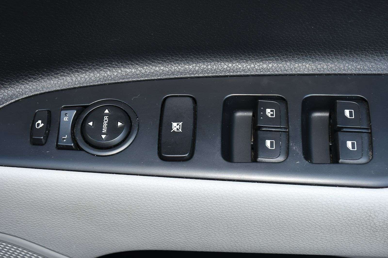 2019 KIA STONIC 2019 KIA STONIC