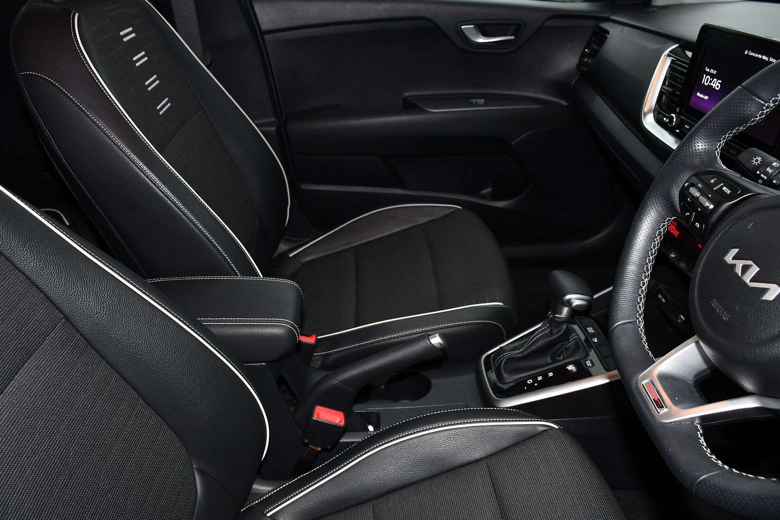 2023 KIA STONIC 2023 KIA STONIC