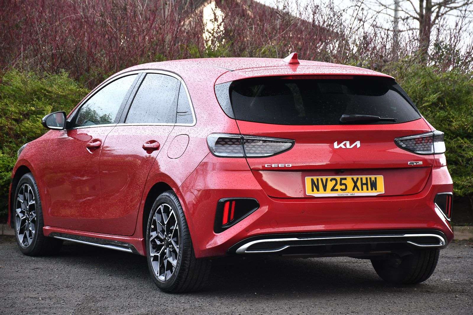 A 2025 KIA CEED 1.5 T-GDi GT-Line Hatchback 5dr Petrol DCT Euro 6 (s/s) (138 bhp) A 2025 KIA CEED 1.5 T-GDi GT-Line Hatchback 5dr Petrol DCT Euro 6 (s/s) (138 bhp)