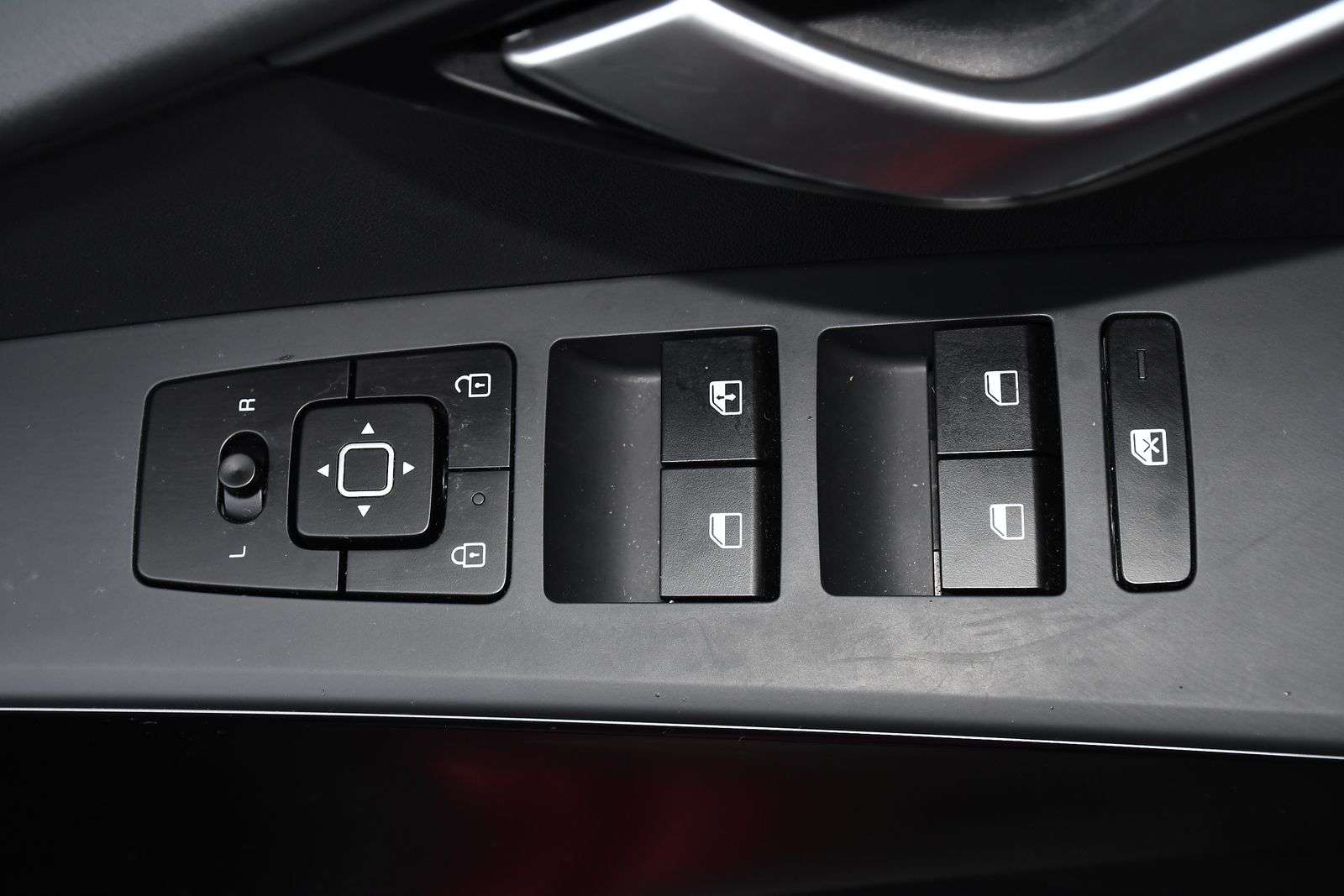 2023 KIA NIRO 2023 KIA NIRO